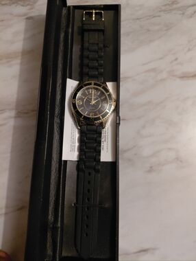 Black and Gold Silicone Strap Watch Gossip